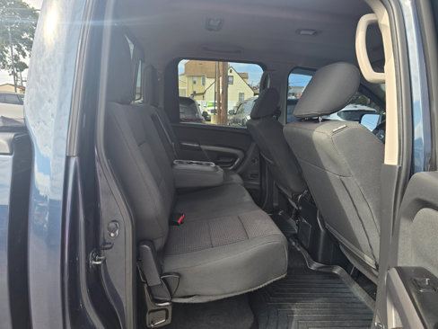 Used 2015 Nissan Titan SV w/ SV Value Truck Package image 13