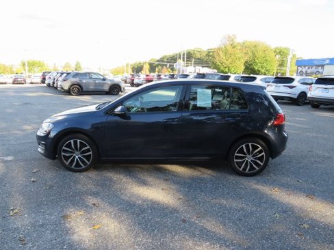 Used 2017 Volkswagen Golf SEL image 2