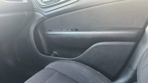Used 2015 Chrysler 200 Limited w/ Convenience Group image 39