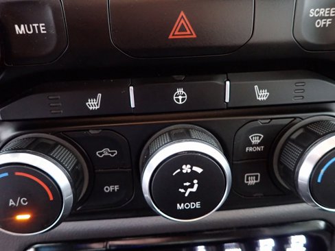 Used 2020 RAM 1500 Big Horn image 3