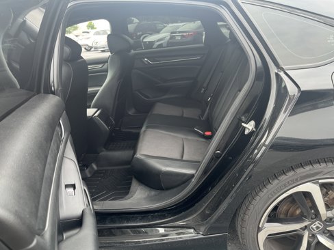 Used 2019 Honda Accord Sport image 13