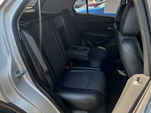 Used 2018 Chevrolet Trax LT w/ LT Convenience Package image 13