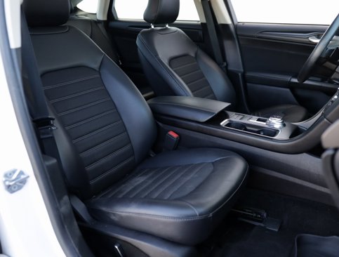 Used 2018 Ford Fusion SE w/ Equipment Group 201A image 27