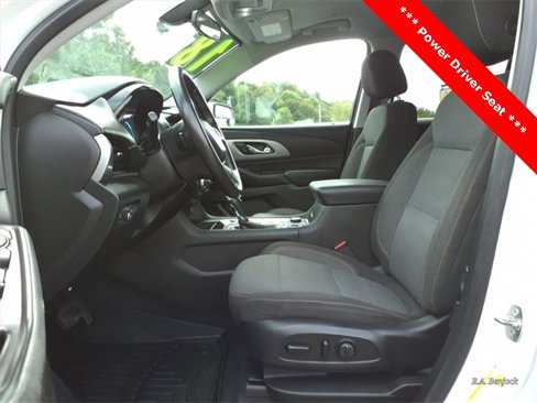 Used 2018 Chevrolet Traverse LT image 11