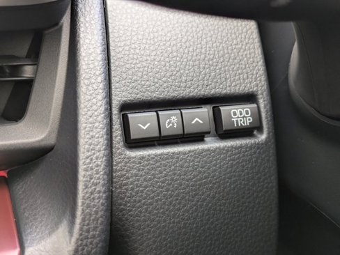 New 2025 Toyota Prius Plug-In Hybrid image 28