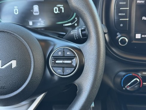 Used 2023 Kia Soul LX image 17