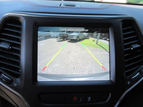 Used 2022 Jeep Cherokee Trailhawk w/ Premium Leather Package image 26