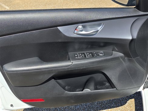 Used 2023 Kia Forte LXS image 14