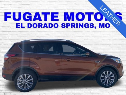 Used 2017 Ford Escape Titanium image 4