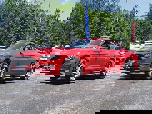 Used 2020 Ford Mustang Coupe image 3