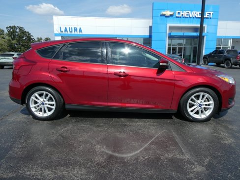 Used 2017 Ford Focus SE image 4