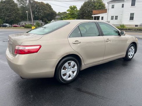 Used 2009 Toyota Camry LE image 3