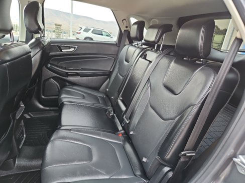 Used 2018 Ford Edge Titanium image 15