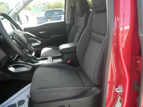 Used 2022 Nissan Frontier SV image 14