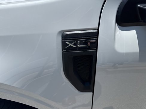 New 2025 Ford Maverick XLT w/ XLT Luxury Package image 9