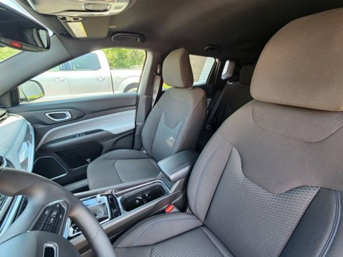 New 2025 Jeep Compass Sport w/ Mopar Graphics Package image 11