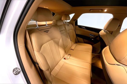 Used 2019 Bentley Bentayga image 28