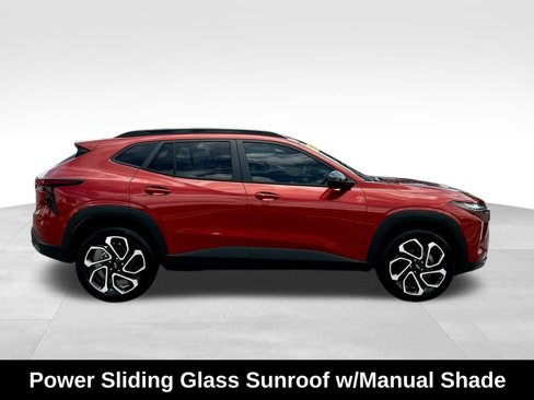 Used 2024 Chevrolet Trax RS w/ Sunroof Package image 8