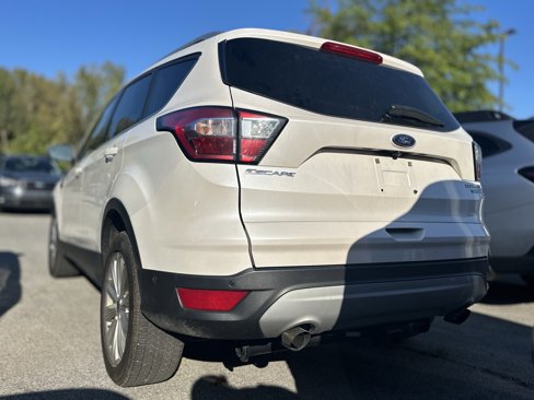 Used 2018 Ford Escape Titanium w/ Ford Safe & Smart Package image 4