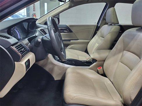 Used 2017 Honda Accord EX-L image 11