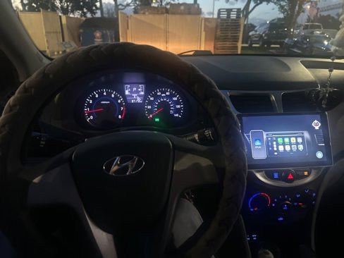 Used 2015 Hyundai Accent GLS image 8