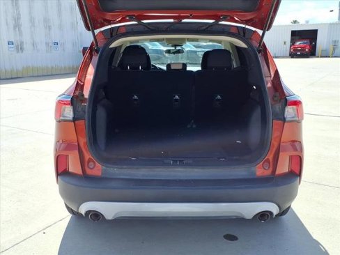 Used 2020 Ford Escape SE image 14