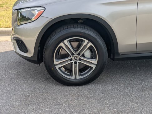Used 2019 Mercedes-Benz GLC 300 4MATIC image 33