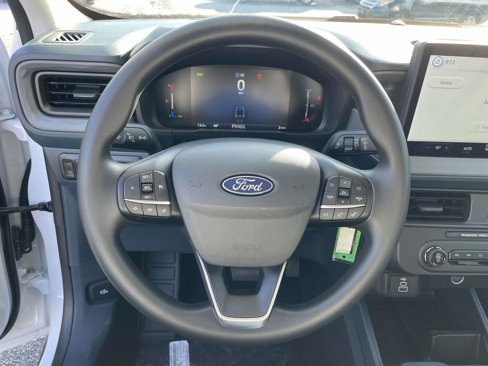 New 2025 Ford Maverick XL image 4