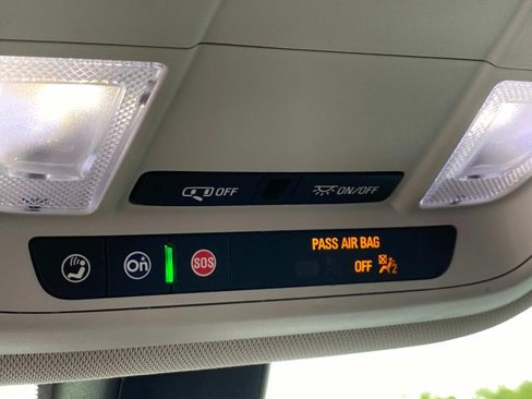 Used 2020 Chevrolet Traverse LS image 16
