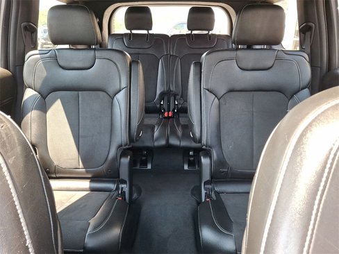Used 2023 Jeep Grand Cherokee L Laredo image 13
