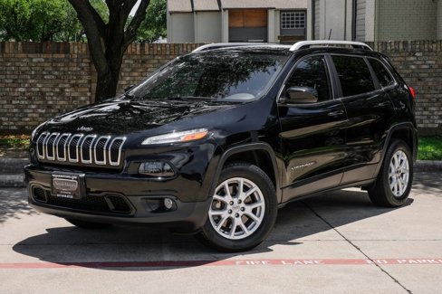 Used 2017 Jeep Cherokee Latitude w/ Comfort/Convenience Group image 11