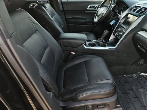 Used 2013 Ford Explorer XLT image 13