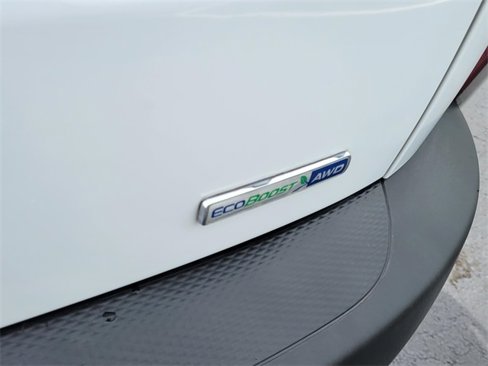 Used 2020 Ford Escape Titanium image 12