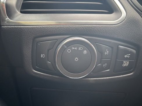 Used 2022 Ford Edge Titanium image 18