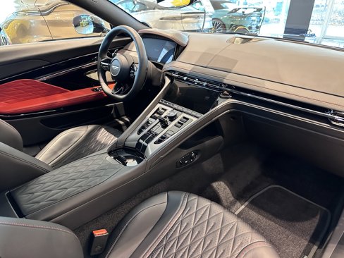 New 2024 Aston Martin DB12 Coupe image 31