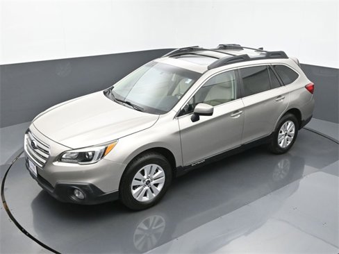 Used 2017 Subaru Outback 2.5i Premium image 15