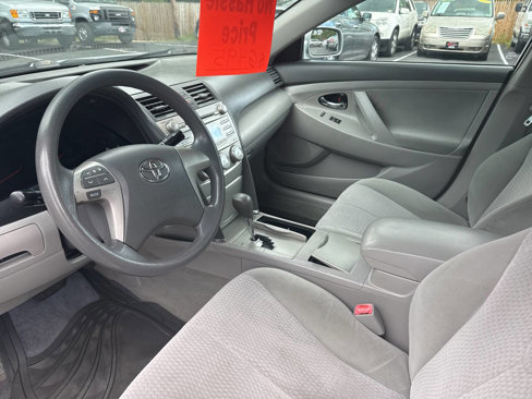 Used 2011 Toyota Camry LE image 10