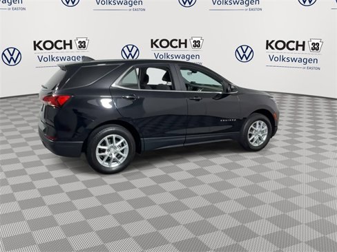 Used 2023 Chevrolet Equinox LT w/ Driver Convenience Package image 9