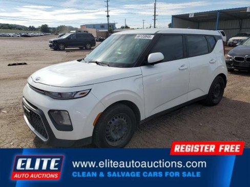 Used 2021 Kia Soul LX image 2