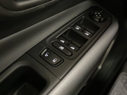 Used 2022 Jeep Renegade Limited w/ Sun, Sound & Wheels Group image 17