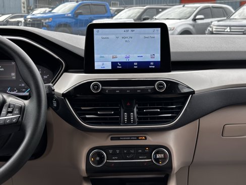 Used 2020 Ford Escape SE image 14