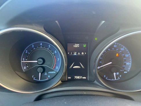 Used 2017 Toyota Corolla iM image 19