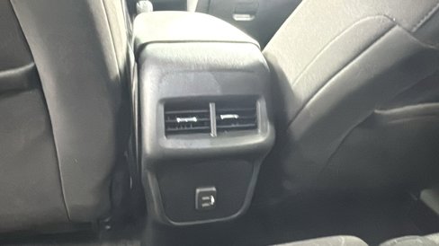 Used 2020 Chevrolet Equinox LT image 35