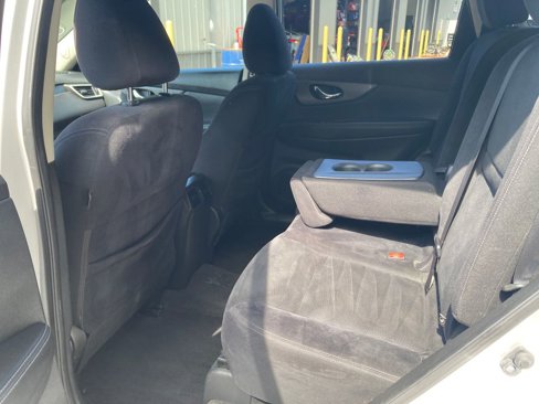 Used 2016 Nissan Rogue S w/ Appearance Package image 29