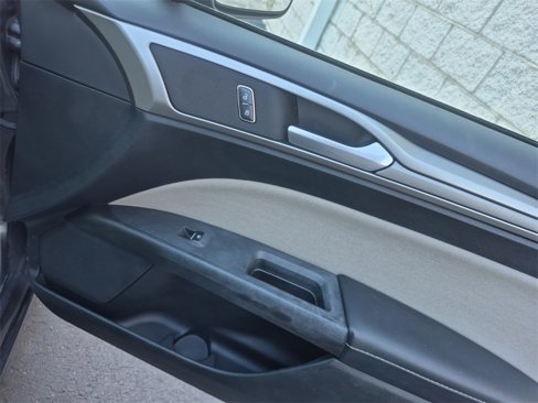 Used 2017 Ford Fusion S image 21