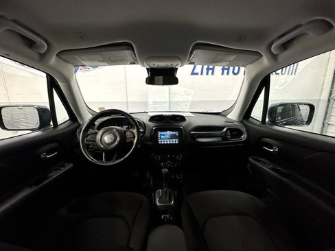 Used 2018 Jeep Renegade Altitude image 30