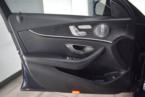 Used 2018 Mercedes-Benz E 300 4MATIC w/ Premium 1 Package image 7