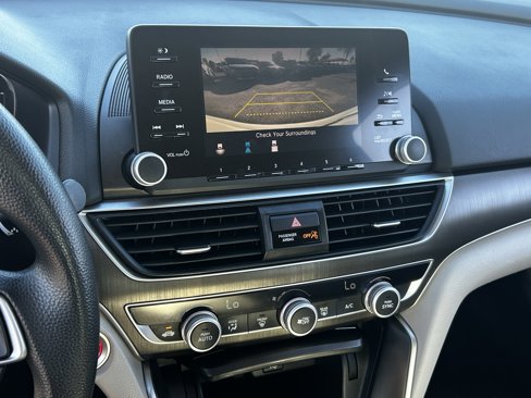 Used 2018 Honda Accord LX image 27