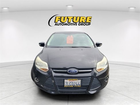 Used 2014 Ford Focus SE w/ Equipment Group 201A image 2