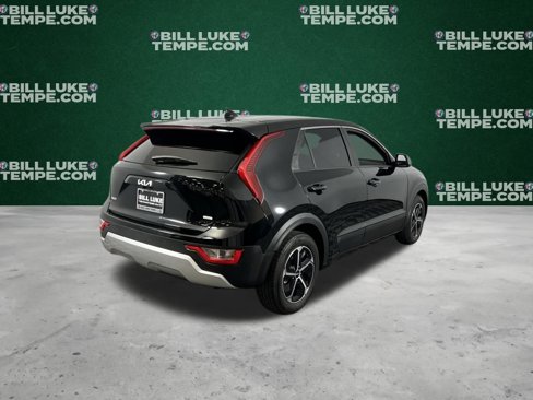 Used 2023 Kia Niro LX image 8
